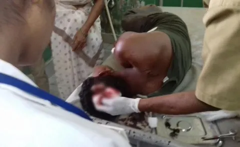 minister uma maheshwarrao supporters attack on Ysrcp supporter - Sakshi