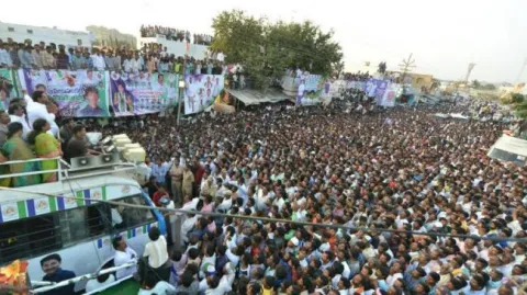 YS jagan speech at Pattikonda in PrajasankalpaYatra - Sakshi