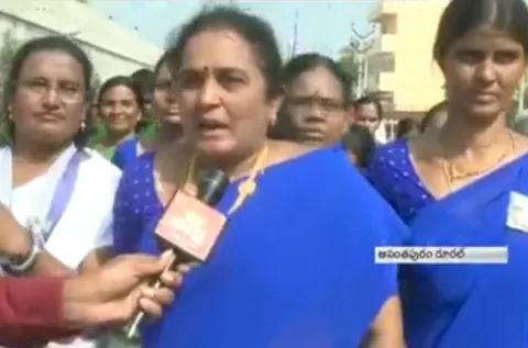 Dwakra woman slams AP CM Chandrababu - Sakshi