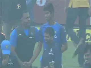 sri lanka won the toss and elected to field first - Sakshi
