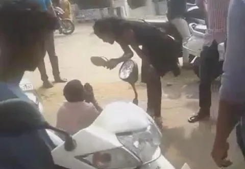 a girl beats a drunk youth in yanam - Sakshi