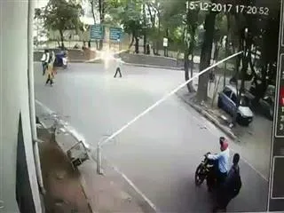 nims security guard attacked.. shocking footage - Sakshi