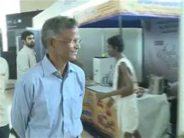 MP Vara Prasad visited the Tech 2017 convention - Sakshi