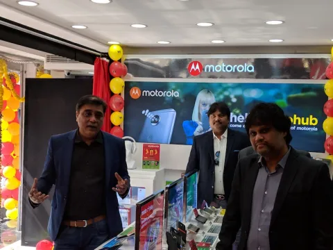 Motorola Announces Strategic Partnership With BigC - Sakshi