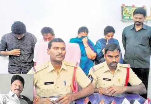 Guntur CCS  Rs 4 Crore scam for Padma Sri - Sakshi