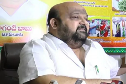 MP Maganti Babu's Kaikaluru Party Office Truns Poker Club - Sakshi