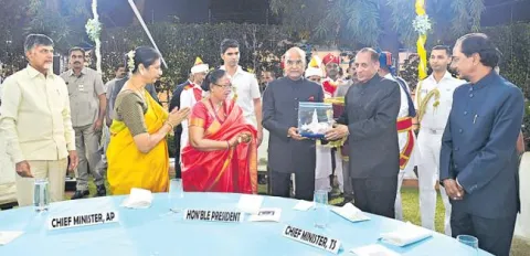 Governor Narasimhan Hosts Dinner For President Ramnath At Raj Bhavan - Sakshi
