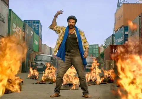 Balakrishnas jai simha trailer released - Sakshi