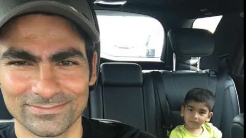 Mohammad Kaif son smashes through covers, Sachin Tendulkar loves it - Sakshi