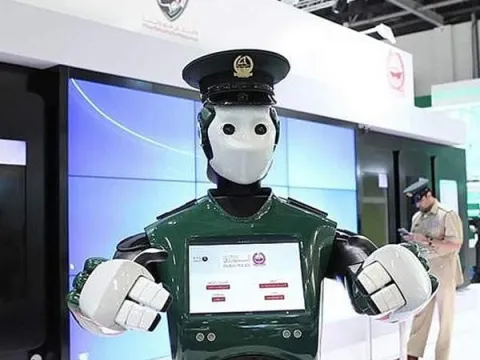 Robocop takes charge in hyderabad - Sakshi