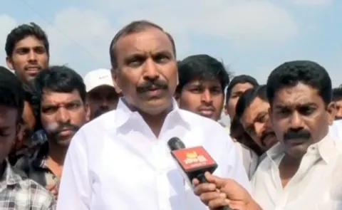 Shilpa Mohanreddy on Jagan's Kunool PrajaSankalpaYatra - Sakshi