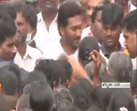 YS Jagan padayatra to reach jonagiri - Sakshi