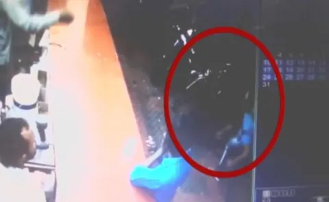 knife attack on youth in vizag - Sakshi