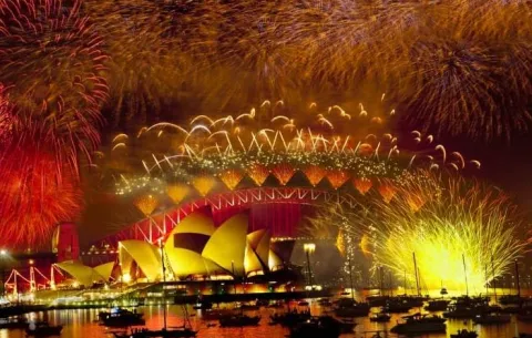 New Year Tradition In Different Countries - Sakshi