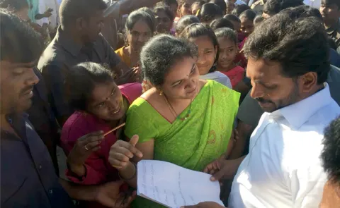 Kasturba Contract employees who meet YS Jagan - Sakshi