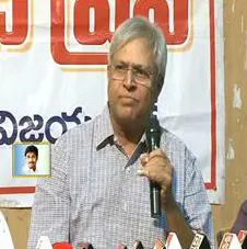 Undavalli Arun Kumar Fires on CM Chandrababu Naidu over Polavaram Project Works - Sakshi