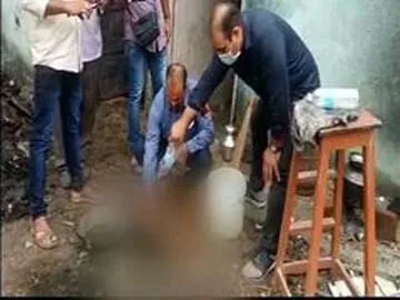 Mumbai woman killed husband, dumped body in septic tank for 13 years - Sakshi