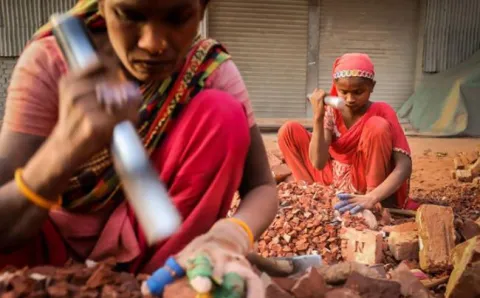 bangladesh sister’s story of breaking bricks to buy a bicycle for her brother - Sakshi