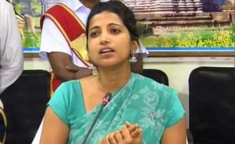 Court orders seizure of warangal district Collector amrapali car - Sakshi