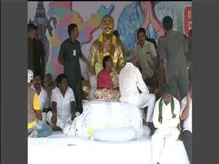 Day 5: Vijayamma's Indefinite Fast - Sakshi