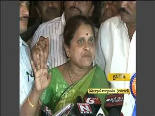 Seemandhra electricity employees defer strike - Sakshi