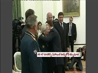 Father of AK-47 Mikhail Kalashnikov  dead at 94 - Sakshi