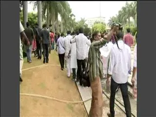YSR congress party MLAs arrested at telugu talli statue - Sakshi