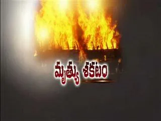 mahabubnagar bus fire ambiguity prevails on actual cause - Sakshi