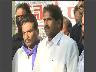 Ashok Babu fire on Seemandhra Leaders - Sakshi