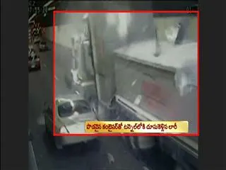 Trucking boss apologises for M5 crash chaos - Sakshi
