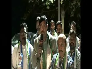 Jagan is only the leader who can save Andhra Pradesh: NRI - Sakshi