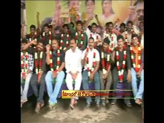 Agitation Continues in Seemandhra - Sakshi