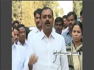 Bhumana Karunakar Reddy slams CM Kiran - Sakshi