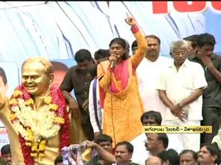 Sharmila fires on Chandrababu - Sakshi