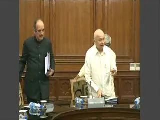 Govt sends terms of reference on Telangana to 8 Andhra Pradesh parties - Sakshi