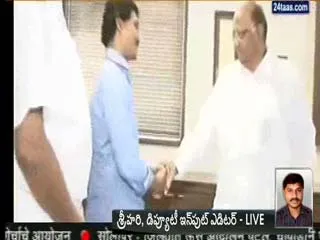 Jagan Reddy to meet Sharad Pawar in Mumbai for a united Andhra Pradesh - Sakshi