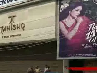 Robbery in tanishq jewellery shop at panjagutta - Sakshi