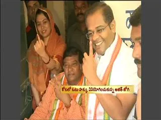 Voting on for second phase of Chhattisgarh polls - Sakshi