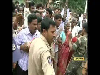 Congress assault in local body elections in Vedampur at Chittoor District - Sakshi