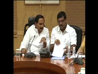 Seemandhra Leaders fires on CM,Botsa - Sakshi