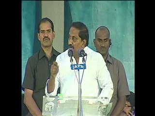 CM Kiran Fires On Congress Party Over State Division - Sakshi