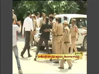 Dharmana faces flak from Telangana lawyers - Sakshi