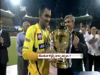 Replace defensive MS Dhoni with aggressive Virat Kohli: Ian Chappell - Sakshi