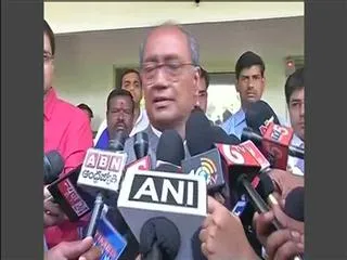 Congress firm on Telangana decision: Digvijay Singh - Sakshi