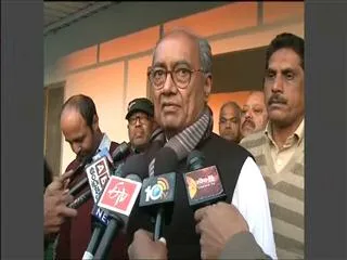 digvijay singh welcomes seemandhra congress mps expel - Sakshi