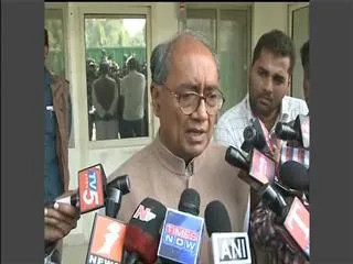 Hyderabad is joint capital as per constitution:digvijay singh - Sakshi