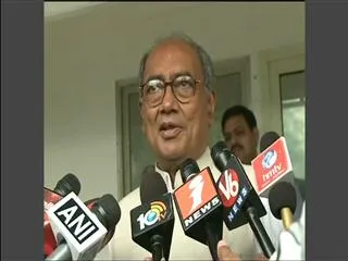 No plans to replace kiran kumar reddy from cm post:Digvijay Singh - Sakshi