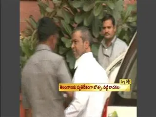 Political Parties Double Game over Telangana Formation - Sakshi