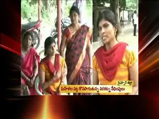 Woman alleges dowry harassment - Sakshi