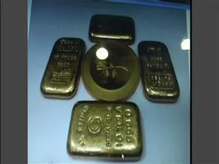 Custom Officials seized half kg gold at RGI Airport Shamshabad - Sakshi